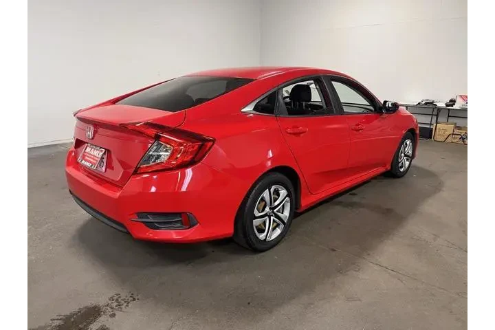 $15981 : Honda Civic 2016 LX 4dr Seda image 3