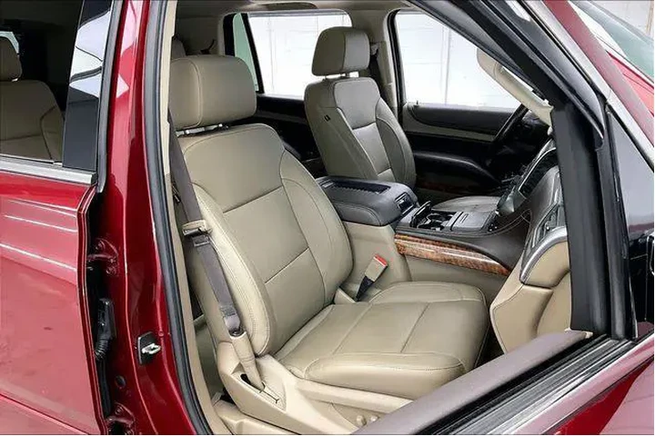 $27490 : Chevrolet Tahoe 2018 4x4 Pre image 7