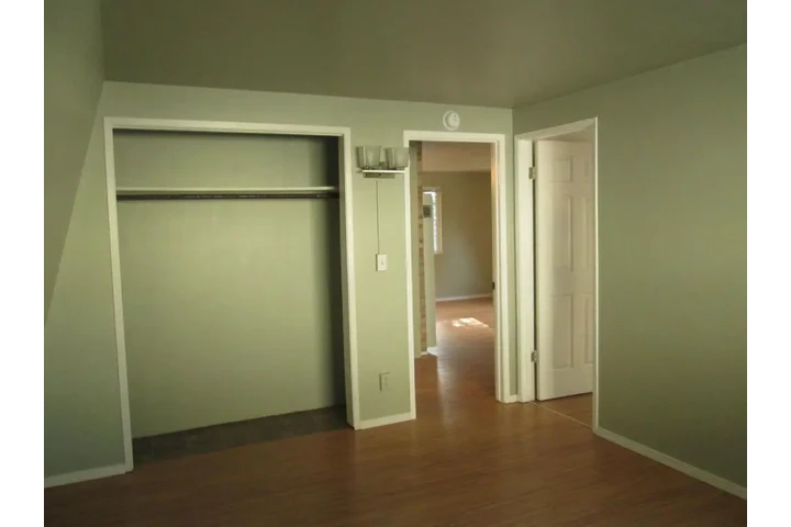 $1050 : Barrio seguro de Fullerton image 6