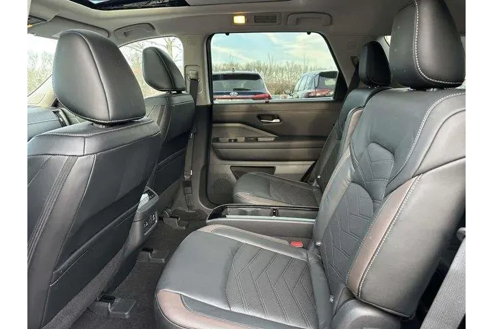 $31995 : Nissan Pathfinder 2023 AWD P image 9