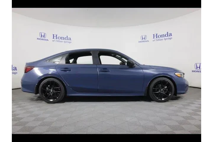 $28875 : Honda Civic 2025 Sport 4dr S image 8