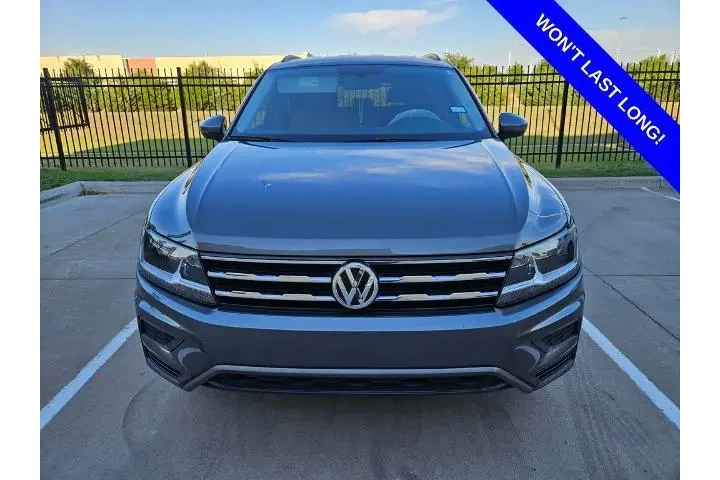 $21995 : Volkswagen Tiguan 2021 SE 4d image 2