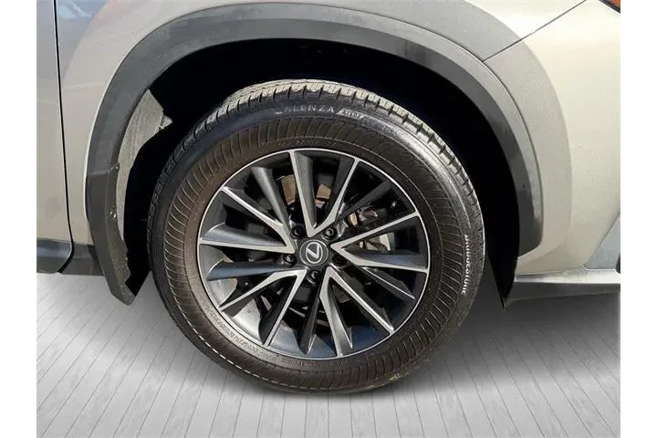 $36485 : Lexus NX 250 2024 Premium 4d image 6