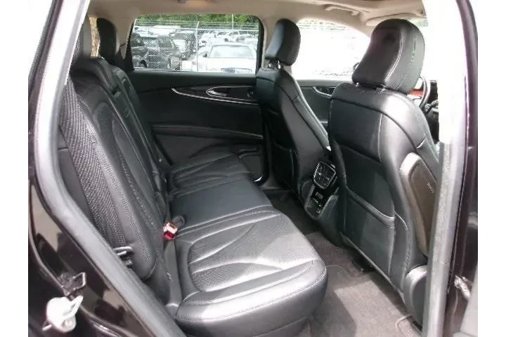 $34748 : Lincoln Nautilus 2021 AWD Re image 5