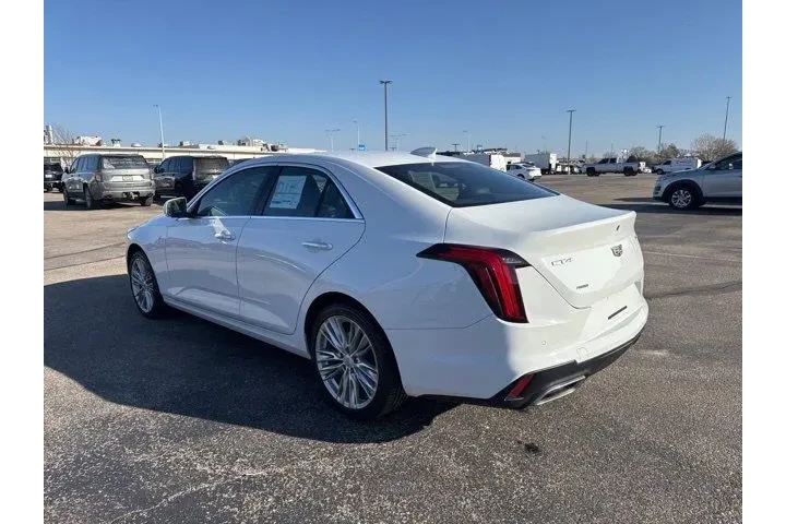 $33982 : Cadillac CT4 2022 AWD Premiu image 5