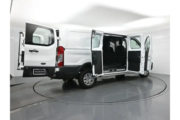 $32500 : Ford Transit 2023 250 3dr SW image 6