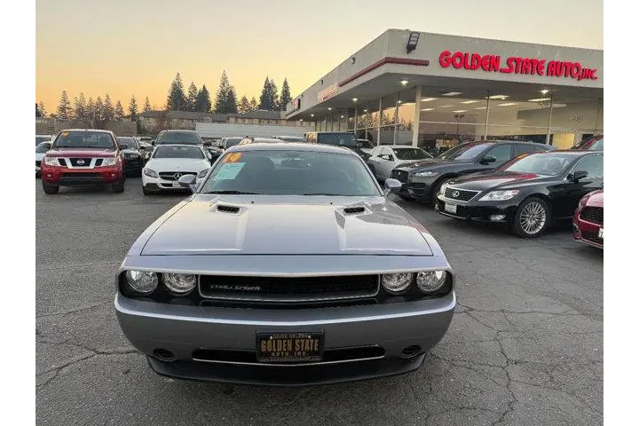 $16938 : Dodge Challenger 2014 SXT 2d image 2
