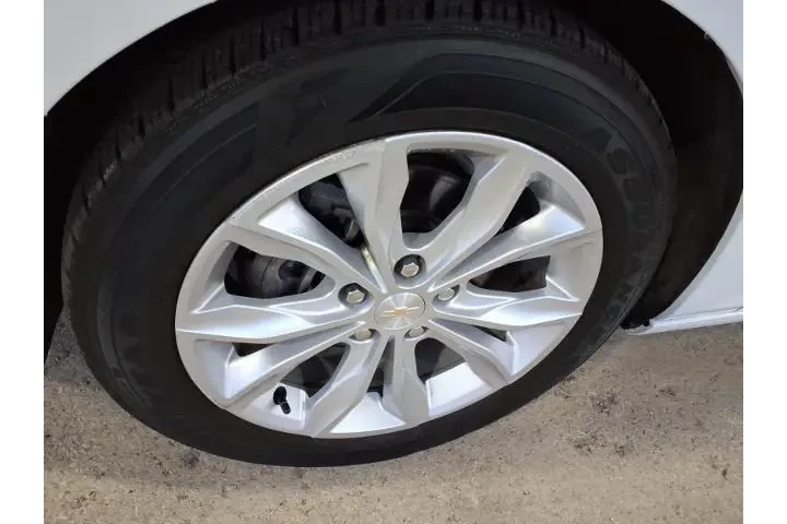 $21487 : Chevrolet Malibu 2023 LT 4dr image 8