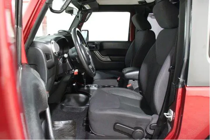 $17889 : Jeep Wrangler 2013 4x4 Sport image 3