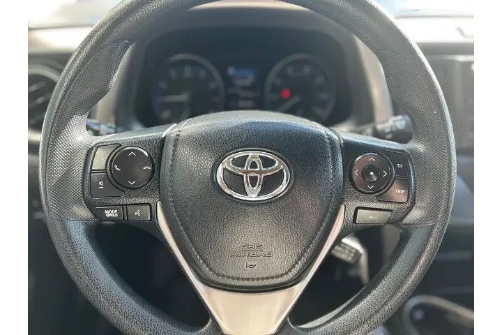 $14795 : Toyota RAV4 2017 AWD LE 4dr image 10