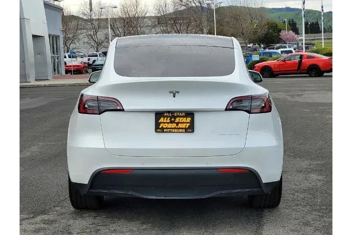 $29900 : Tesla Model Y 2022 AWD Long image 5