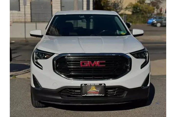 2018 GMC TERRAIN2018 GMC TERR image 3