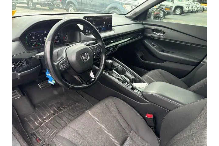 $24998 : Honda Accord Hybrid 2025 Spo image 8