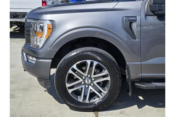 $34561 : Ford F-150 2021 4x4 XLT 4dr image 8