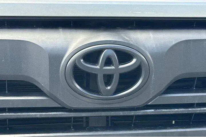 $34195 : Toyota Tundra 2022 4x2 SR5 4 image 7