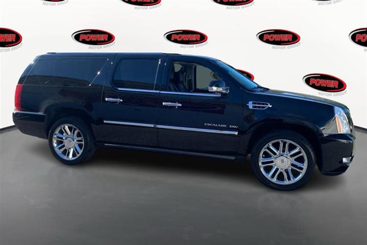 $23795 : Used 2014 Escalade ESV AWD 4d image 3