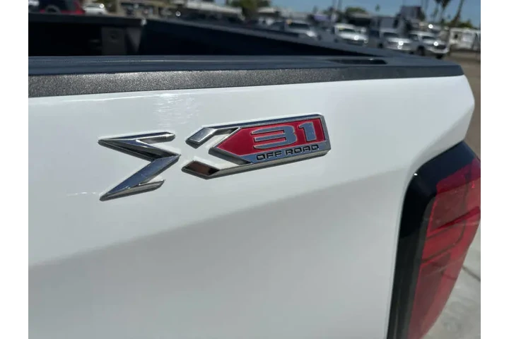 $31999 : 2019 GMC Sierra 1500 SLE image 10