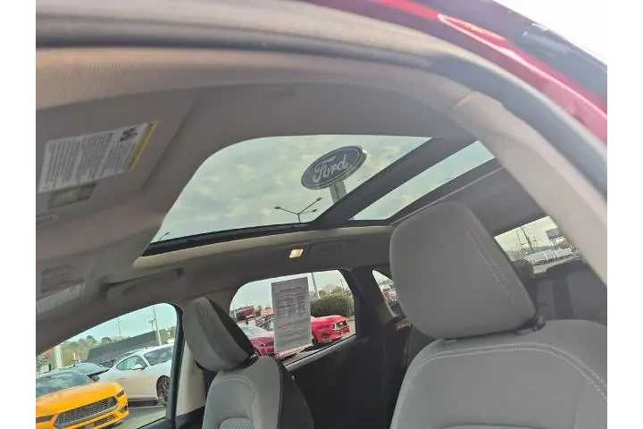 $14988 : Ford Escape 2020 SE 4dr SUV image 8