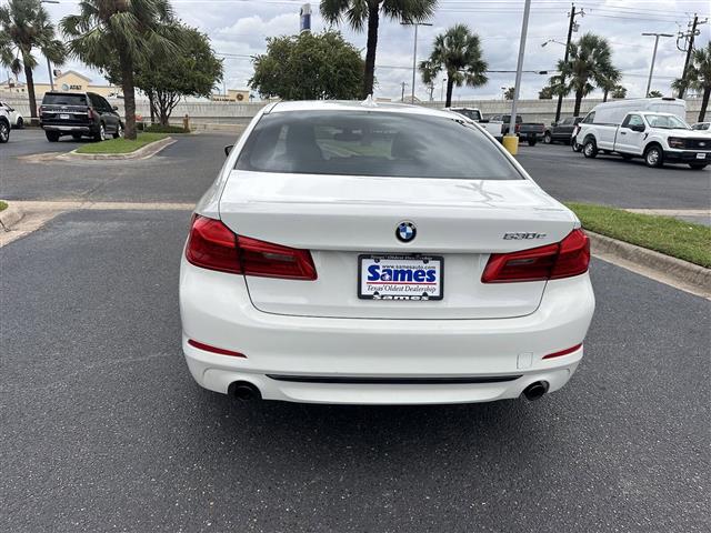 $23995 : 2018 BMW 5 Series 530e Iperfo image 5