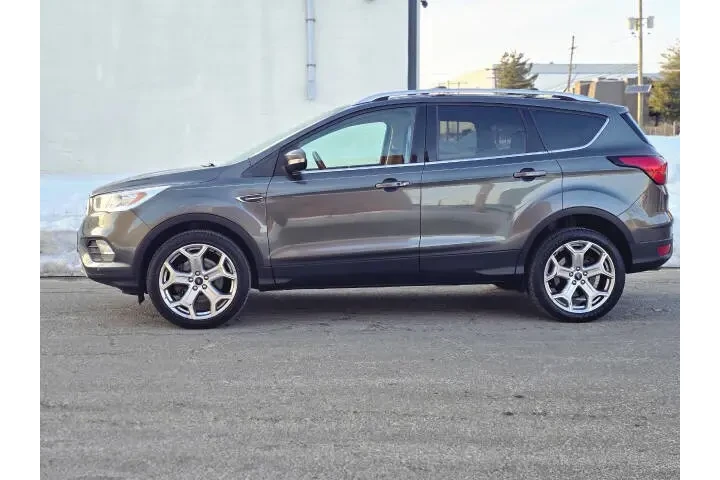 $8500 : 2019 Escape Titanium image 4