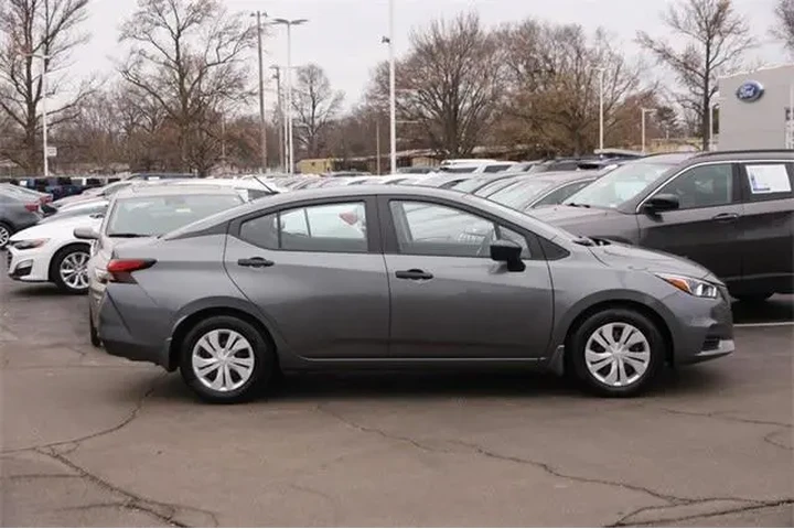 $15950 : Nissan Versa 2022 S 4dr Seda image 5