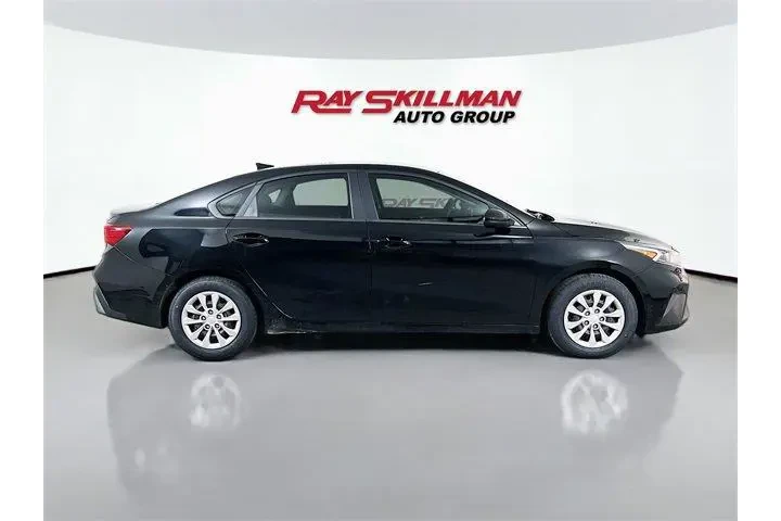 $19975 : Kia Forte 2024 LX 4dr Sedan image 8