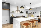 $2000 : FOR RENT: STUNNINGLY HOME thumbnail