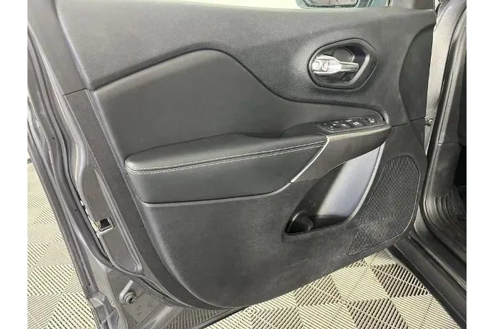 $18293 : Jeep Cherokee 2021 4x4 Latit image 10