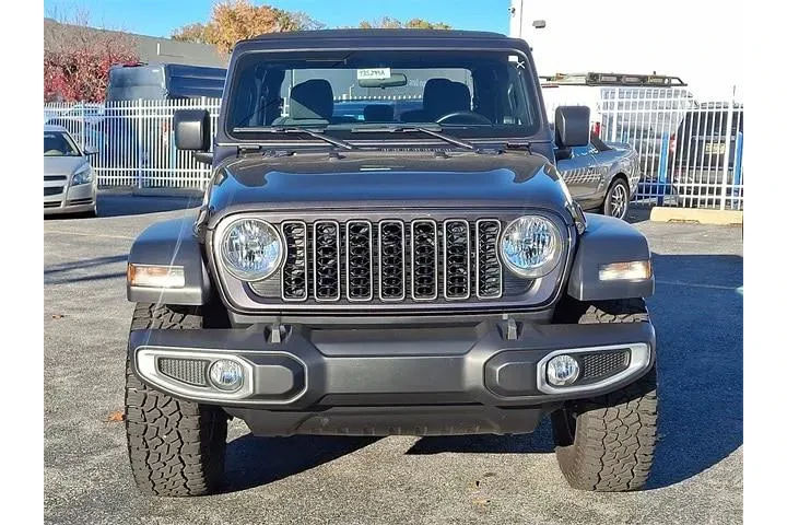 $31647 : Jeep Gladiator 2024 4x4 Spor image 2