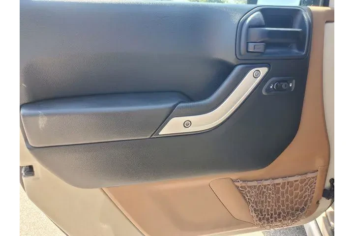 $18900 : Jeep Wrangler JK 2018 4x4 Ru image 6