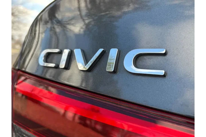 $17900 : 2022 Civic EX image 10
