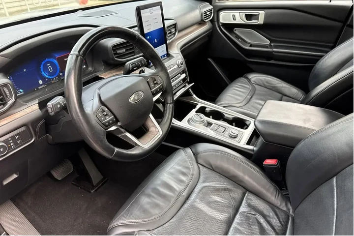 $27753 : Ford Explorer 2020 AWD Plati image 10