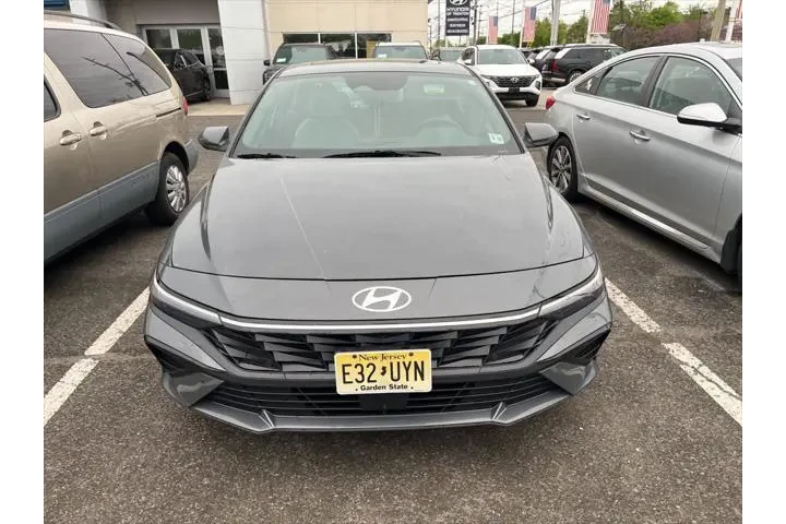 $23995 : Hyundai ELANTRA Hybrid 2024 image 4