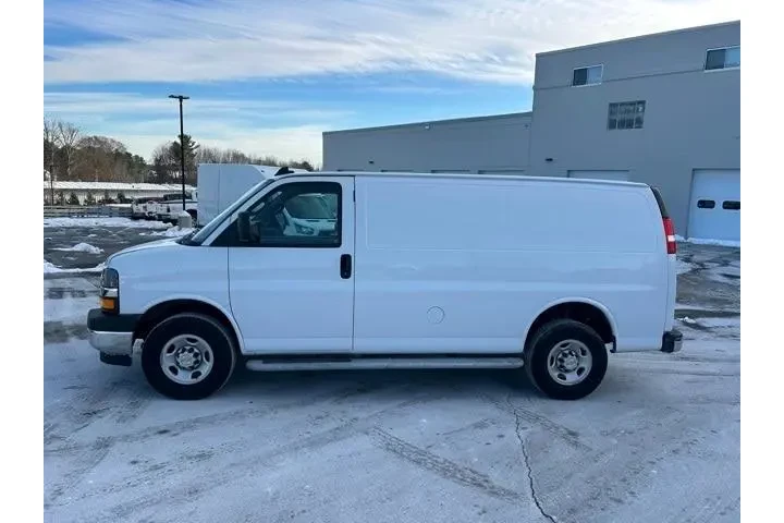 $30495 : Chevrolet Express 2024 2500 image 6