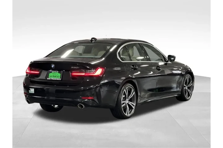 $23500 : 2021 3 Series 330i image 5