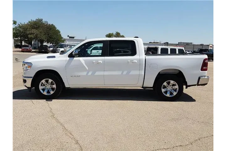 $38995 : Ram 1500 2024 4x2 Laramie 4d image 2
