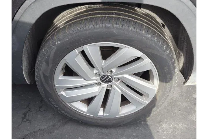 $22991 : Volkswagen Atlas Cross Sport image 4