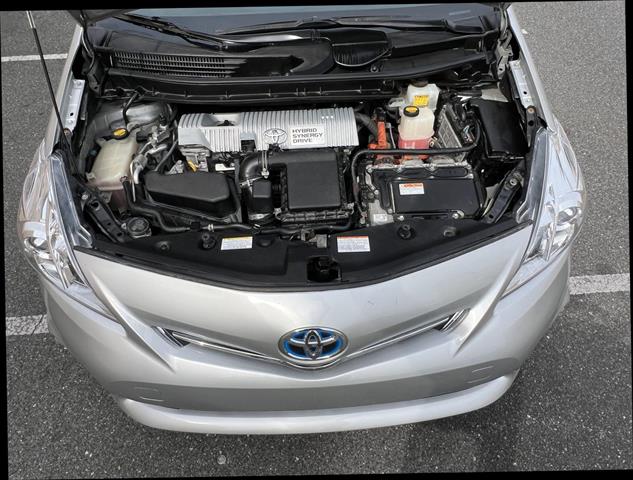 $12800 : 2012 TOYOTA PRIUS V2012 TOYOT image 8