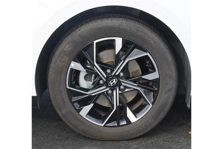 $23600 : 2025 Sonata SEL image 10