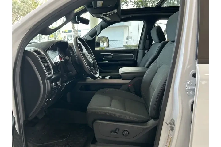 $26402 : Ram 1500 2020 4x4 Lone Star image 5