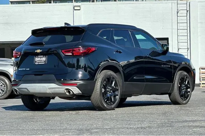$27900 : Chevrolet Blazer 2023 AWD LT image 4