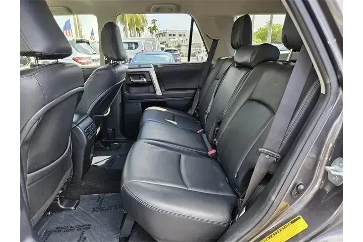 $29990 : Toyota 4Runner 2020 4x2 SR5 image 5