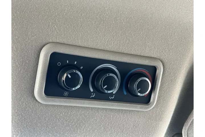 $38399 : Chevrolet Express 2023 LS 35 image 6