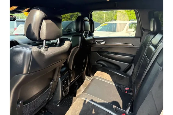 $13950 : 2019 Grand Cherokee Laredo image 5