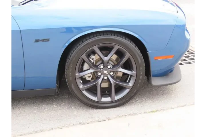 $36999 : Dodge Challenger 2023 R/T 2d image 9