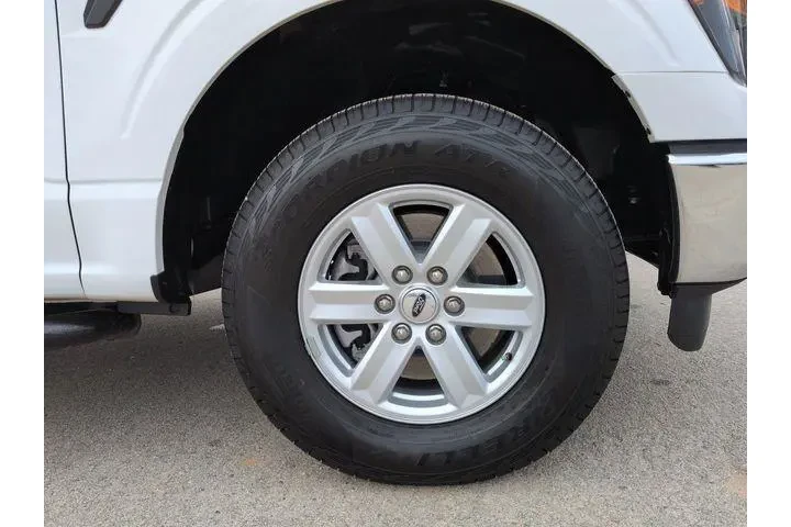 $37901 : Ford F-150 2023 4x4 XL 2dr R image 10