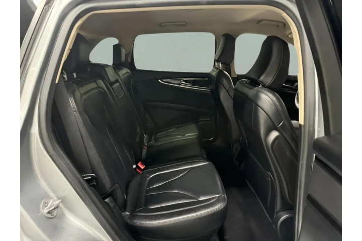 $27999 : Lincoln Nautilus 2022 AWD St image 10