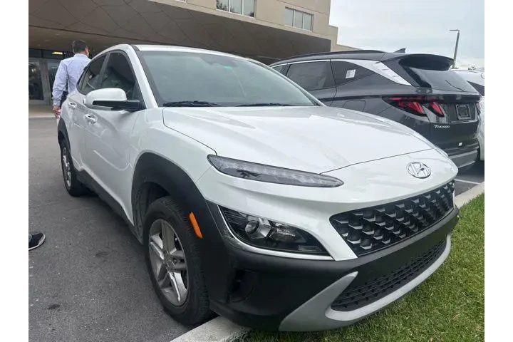$17923 : Hyundai KONA 2023 AWD SE 4dr image 3