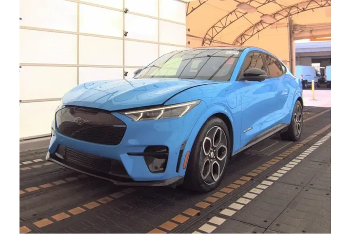 $32299 : Ford Mustang Mach-E 2023 AWD image 2