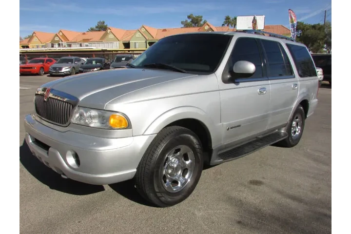 $7995 : 2000 Navigator image 8
